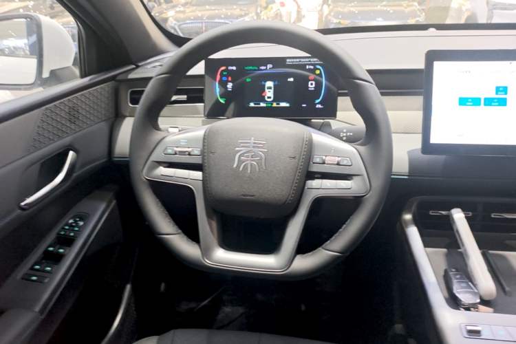 Used BYD Qin PLUS 2026 DM-i 128KM Progressive Model Steering Wheel