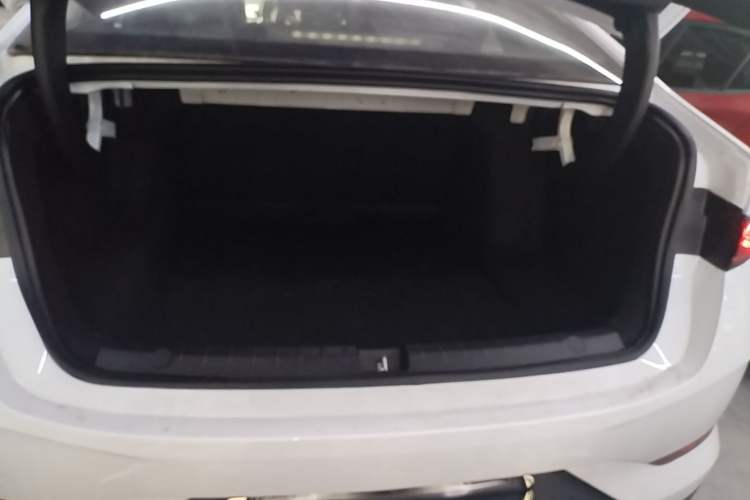 Used BYD Qin PLUS 2026 Model DM-i 210KM Beyond Version Trunk