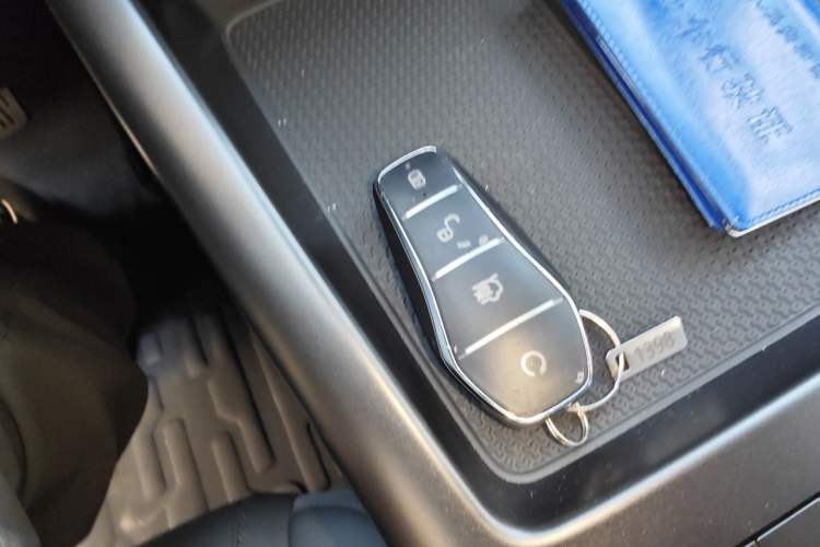 Used BYD Qin PLUS 2026 Model DM-i 210KM Beyond Version Vehicle Key