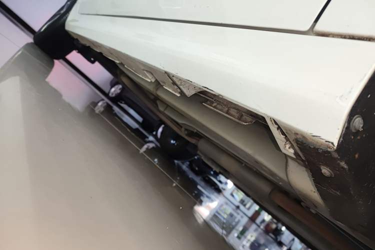 Used BYD Qin Pro 2020 Beyond Edition 1.5TI Automatic Flagship Version Right Side Sill