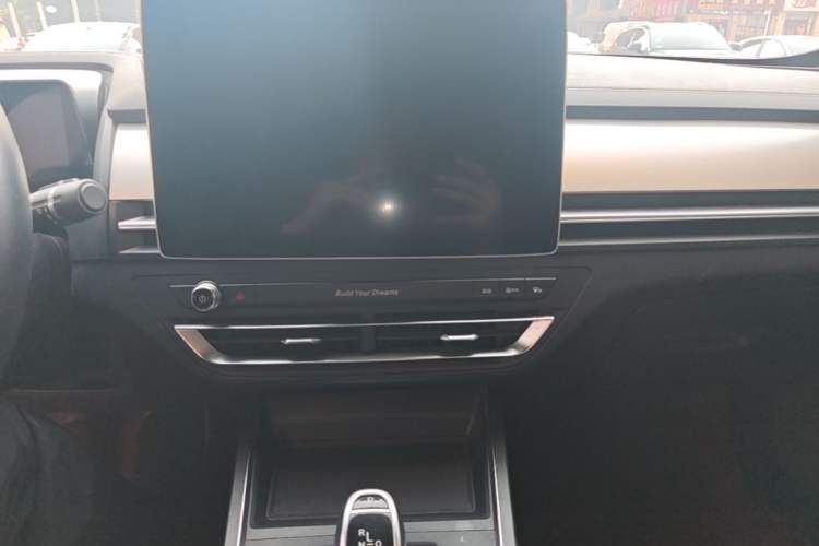 Used BYD Qin Pro 2018 1.5TI Automatic Smart Connect FENGSHANG Model Audio And AC Panel
