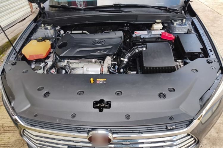 Used BYD Qin Pro 2018 1.5TI Automatic Smart Connect Fendong Model Engine Bay