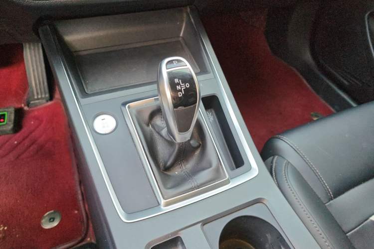 Used BYD Qin Pro 2018 1.5TI Automatic Smart Connect FENGSHANG Model Gear Lever