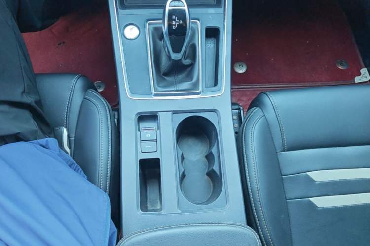Used BYD Qin Pro 2018 1.5TI Automatic Smart Connect FENGSHANG Model Gear Lever