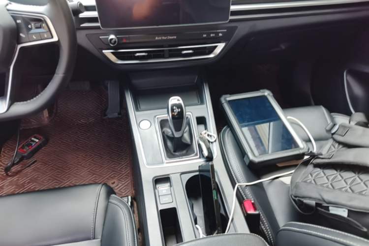 Used BYD Qin Pro 2018 1.5TI Automatic Smart Connect Fendong Model Gear Lever