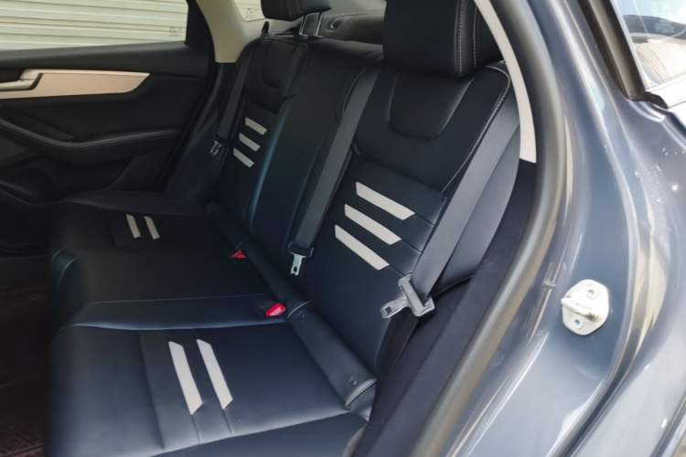 Used BYD Qin Pro 2018 1.5TI Automatic Smart Connect Fendong Model Left Rear Seat
