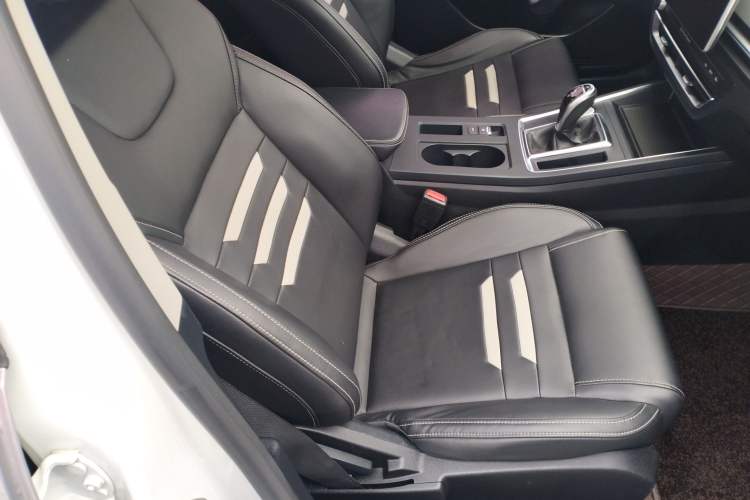 Used BYD Qin Pro 2018 1.5TI Automatic Smart Connect FENGSHANG Model Right Front Seat