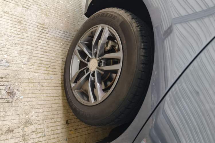 Used BYD Qin Pro 2018 1.5TI Automatic Smart Connect Fendong Model Right Rear Wheel Hub