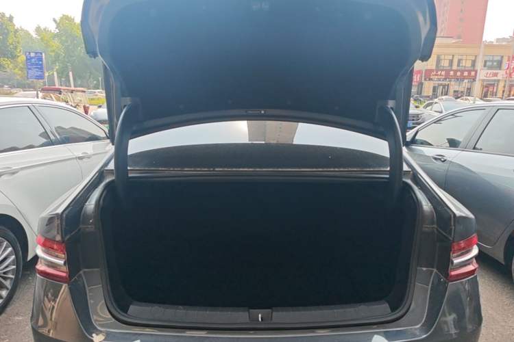 Used BYD Qin Pro 2018 1.5TI Automatic Smart Connect FENGSHANG Model Trunk