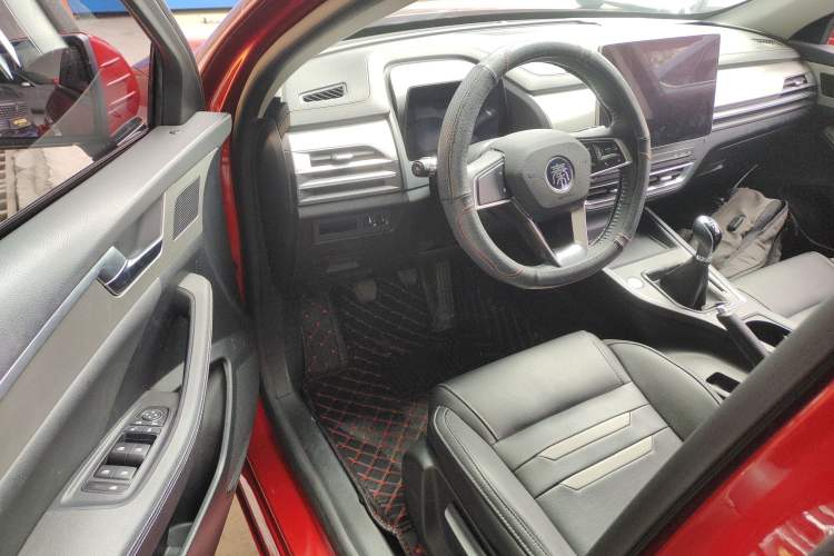 Used BYD Qin Pro 2018 1.5L Manual SmartConnect Fendong Model Driver Seat