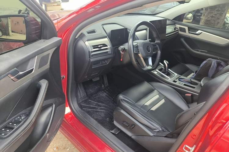 Used BYD Qin Pro 2018 1.5TI Automatic Smart Connect Luxury Edition Driver Seat