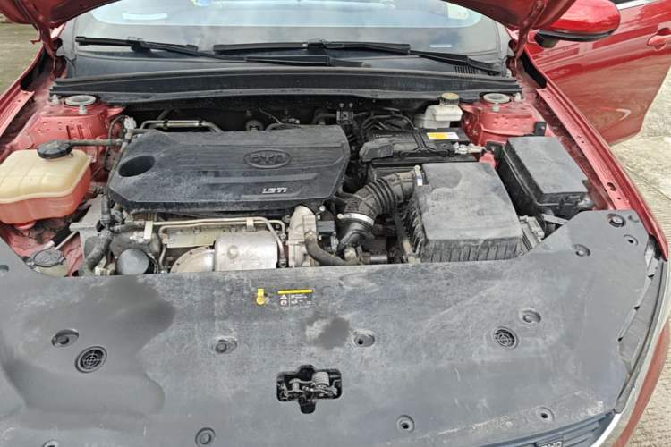 Used BYD Qin Pro 2018 1.5TI Automatic Smart Connect Fendong Model Engine Bay