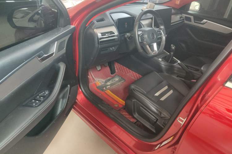 Used BYD Qin Pro 2018 1.5L Manual SmartConnect Fendong Model Interior 3