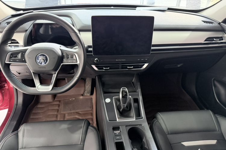 Used BYD Qin Pro 2018 1.5TI Automatic Smart Connect Luxury Edition Interior 3