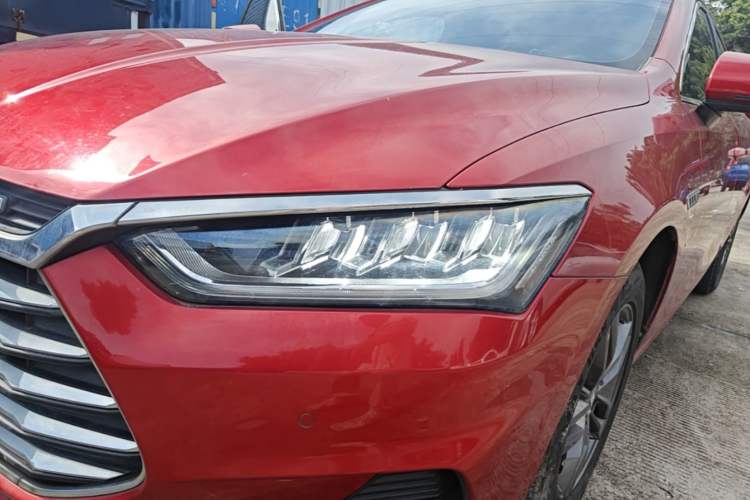 Used BYD Qin Pro 2018 1.5TI Automatic Smart Connect Fendong Model Left Front Headlight