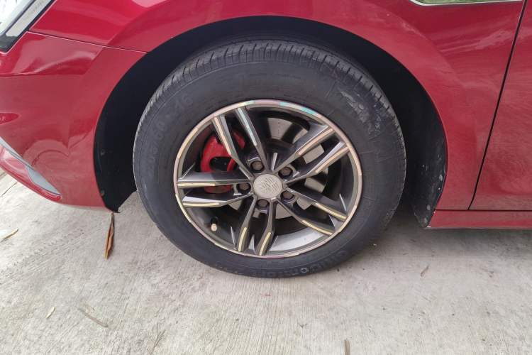 Used BYD Qin Pro 2018 1.5L Manual SmartConnect Fendong Model Left Front Wheel Hub