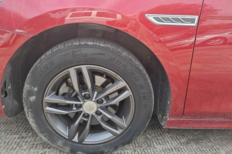 Used BYD Qin Pro 2018 1.5TI Automatic Smart Connect Fendong Model Left Front Wheel Hub