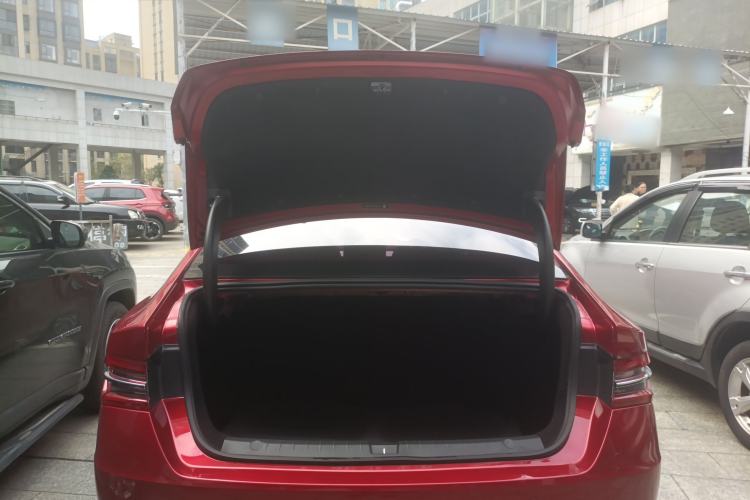 Used BYD Qin Pro 2018 1.5TI Automatic Smart Connect Luxury Edition Trunk