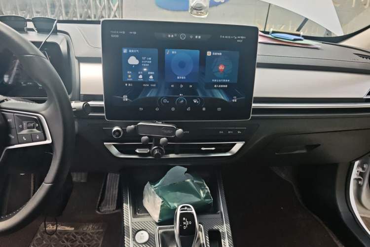 Used BYD Qin Pro 2018 1.5TI Automatic Smart Connect Luxe Model Audio And AC Panel