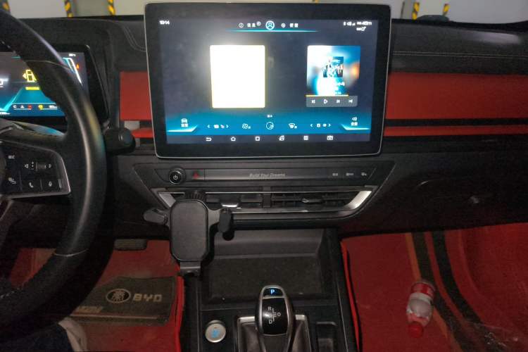 Used BYD Qin Pro 2018 1.5TI Automatic Smart Connect Fendong Model Audio And AC Panel