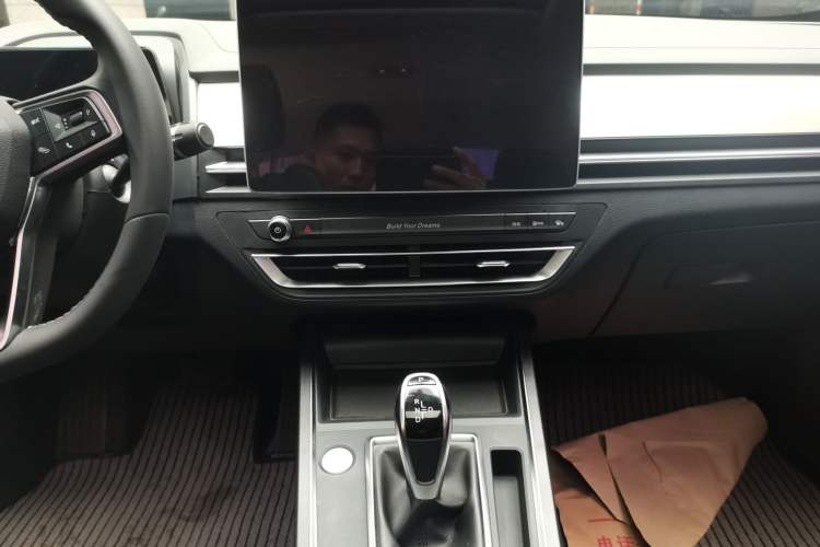 Used BYD Qin Pro 2018 1.5TI Automatic Smart Connect Fendong Model Audio And AC Panel