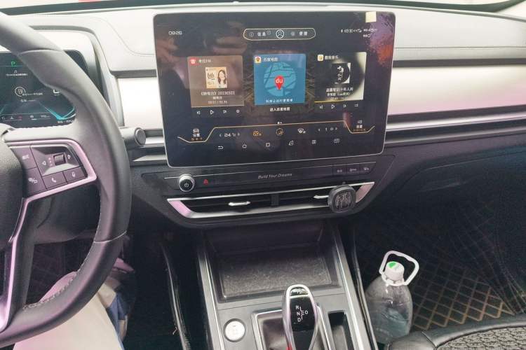 Used BYD Qin Pro 2018 1.5TI Automatic Smart Connect Luxury Edition Audio And AC Panel