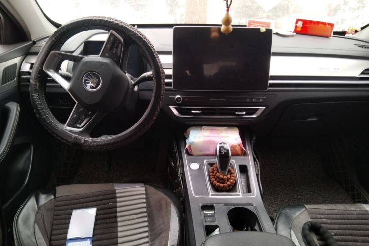 Used BYD Qin Pro 2018 1.5TI Automatic Smart Connect Luxe Model Center Console