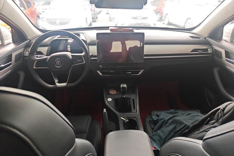 Used BYD Qin Pro 2018 1.5L Manual SmartConnect Fendong Model Center Console