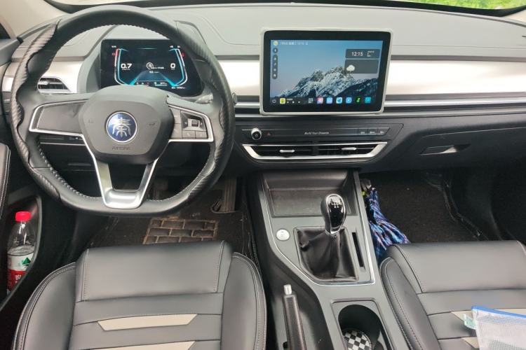 Used BYD Qin Pro 2018 1.5L Manual SmartConnect Sharp Edition Center Console