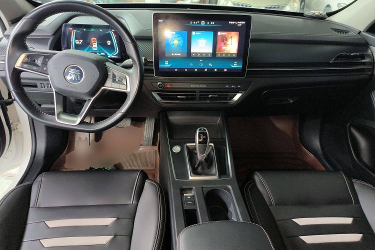 Used BYD Qin Pro 2018 1.5TI Automatic Smart Connect Luxury Edition Center Console
