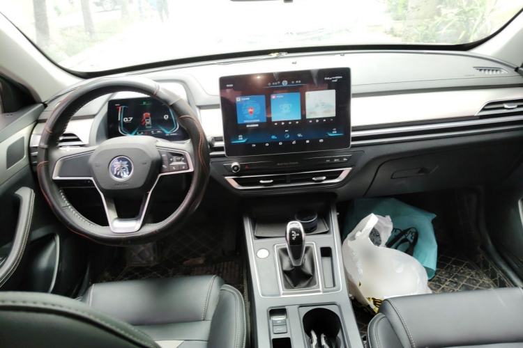 Used BYD Qin Pro 2018 1.5TI Automatic Smart Connect FENGSHANG Model Center Console