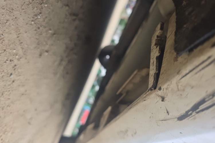 Used BYD Qin Pro 2018 1.5L Manual SmartConnect Fendong Model Chassis Front Left
