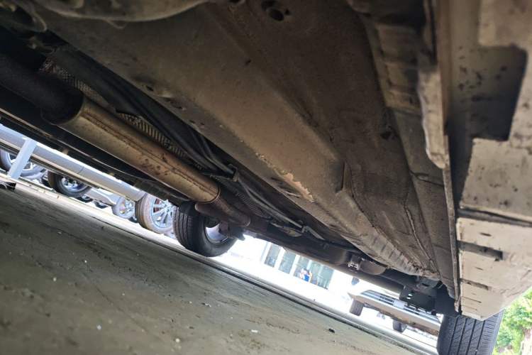 Used BYD Qin Pro 2018 1.5TI Automatic Smart Connect Fendong Model Chassis Front Left