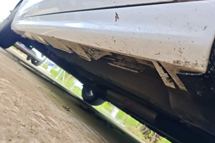 Used BYD Qin Pro 2018 1.5TI Automatic Smart Connect Fendong Model Chassis Front Right