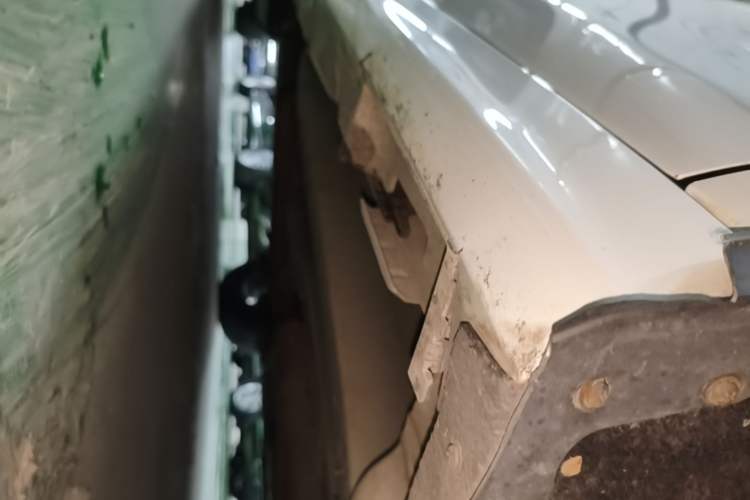 Used BYD Qin Pro 2018 1.5TI Automatic Smart Connect Fendong Model Chassis Front Right