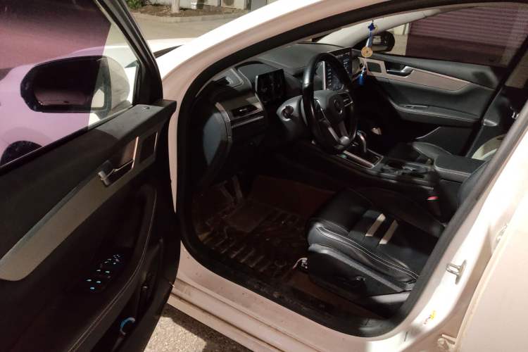 Used BYD Qin Pro 2018 1.5TI Automatic Smart Connect Luxury Edition Driver Seat