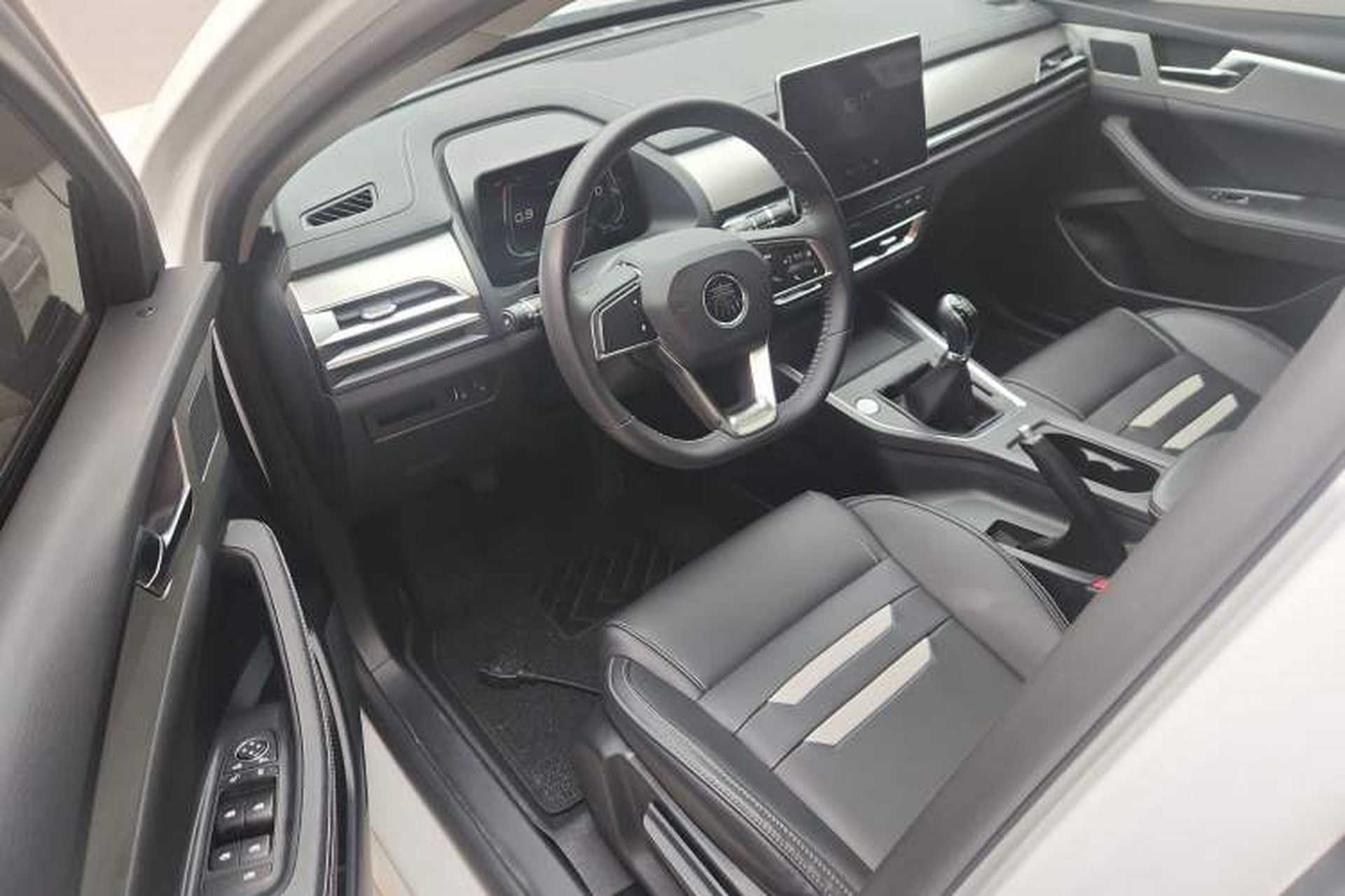 Used BYD Qin Pro 2018 1.5L Manual SmartConnect Fendong Model Driver Seat