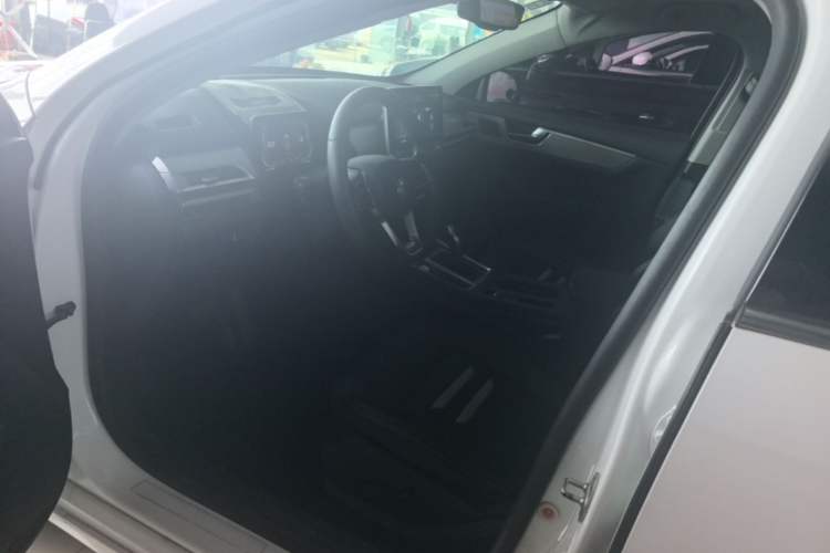 Used BYD Qin Pro 2018 1.5TI Automatic Smart Connect Luxury Edition Driver Seat
