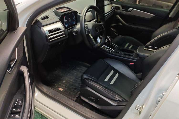 Used BYD Qin Pro 2018 1.5TI Automatic Smart Connect Luxury Edition Driver Seat