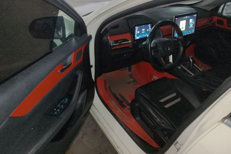 Used BYD Qin Pro 2018 1.5TI Automatic Smart Connect Fendong Model Driver Seat