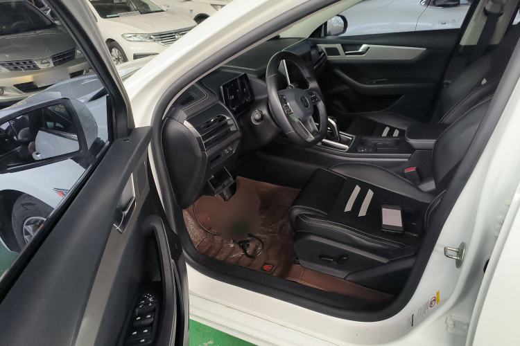 Used BYD Qin Pro 2018 1.5TI Automatic Smart Connect Luxury Edition Driver Seat