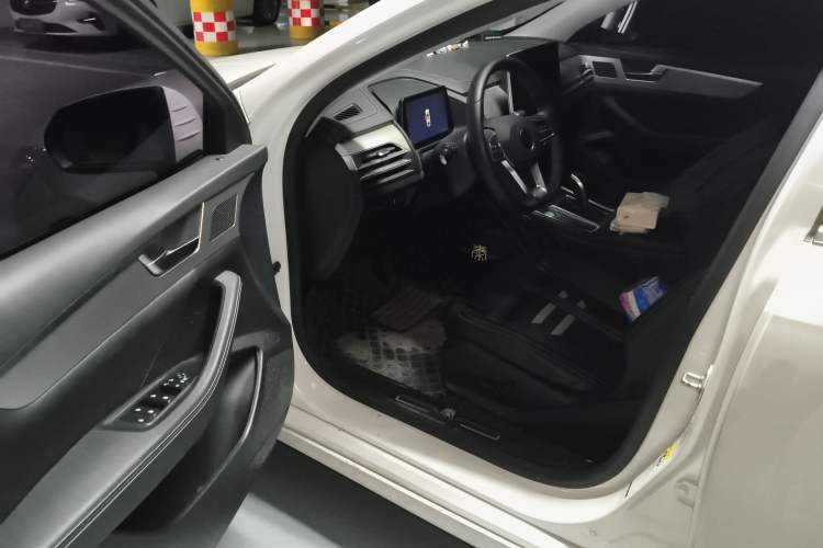 Used BYD Qin Pro 2018 1.5TI Automatic Smart Connect Luxury Edition Driver Seat