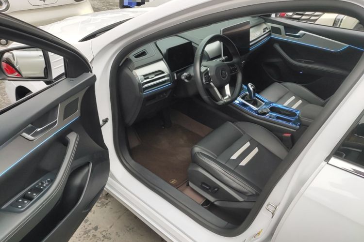Used BYD Qin Pro 2018 1.5TI Automatic Smart Connect Luxe Model Driver Seat