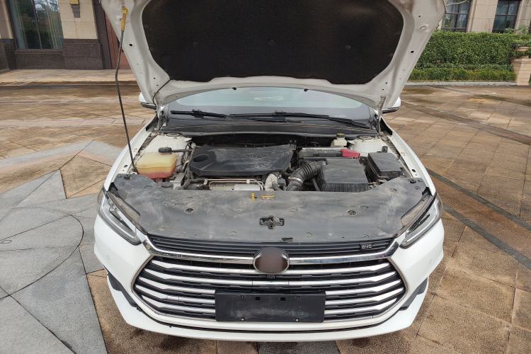 Used BYD Qin Pro 2018 1.5TI Automatic Smart Connect Fendong Model Engine Bay