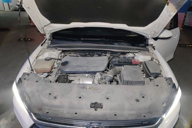 Used BYD Qin Pro 2018 1.5TI Automatic Smart Connect Fendong Model Engine Bay