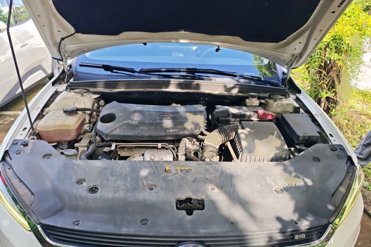 Used BYD Qin Pro 2018 1.5TI Automatic Smart Connect Fendong Model Engine Bay