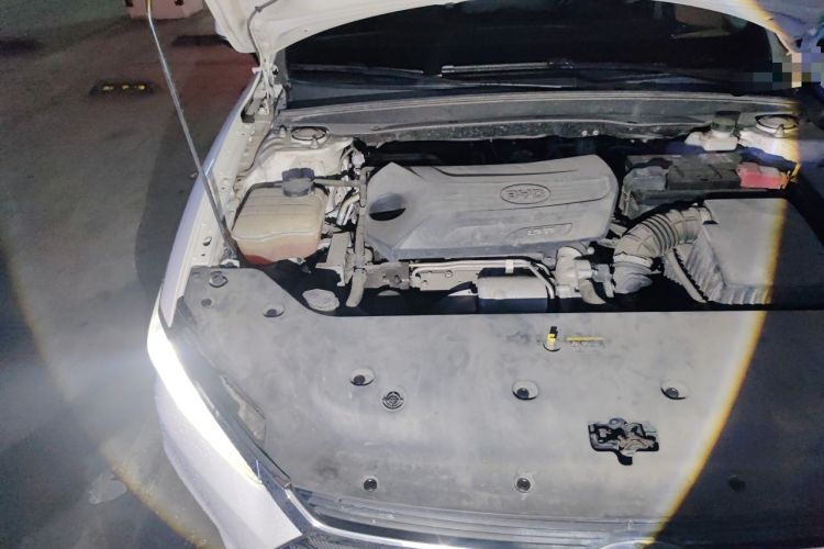 Used BYD Qin Pro 2018 1.5TI Automatic Smart Connect Fendong Model Engine Bay Right