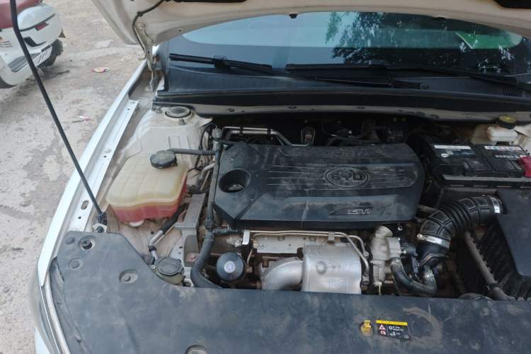 Used BYD Qin Pro 2018 1.5TI Automatic Smart Connect FENGSHANG Model Engine Bay Right