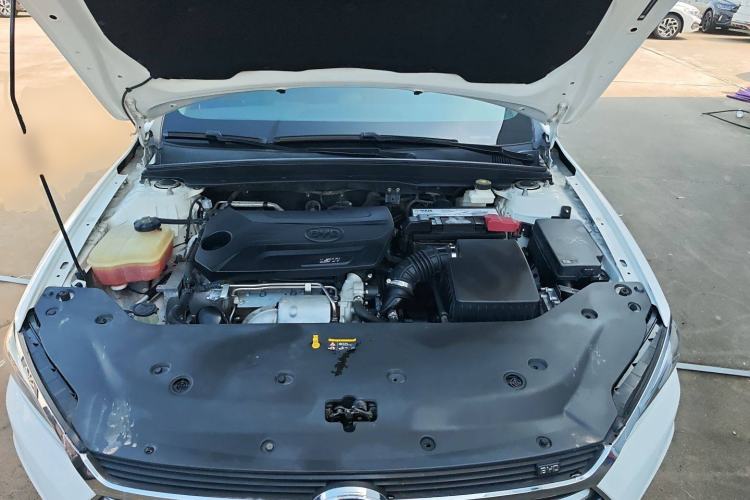 Used BYD Qin Pro 2018 1.5TI Automatic Smart Connect Fendong Model Engine Bay