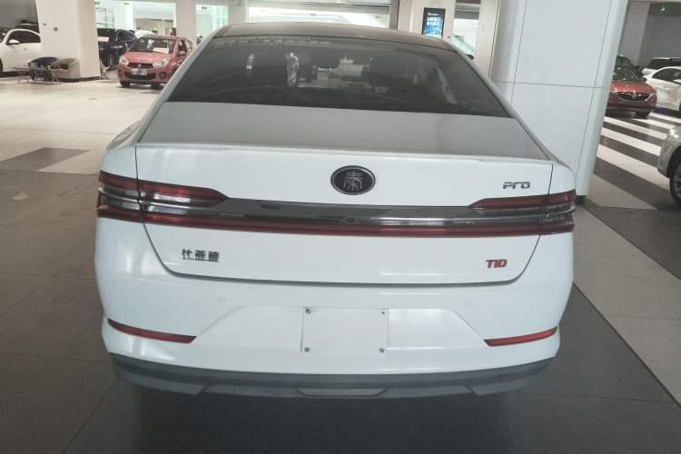 Used BYD Qin Pro 2018 1.5TI Automatic Smart Connect Luxury Edition Exterior 4